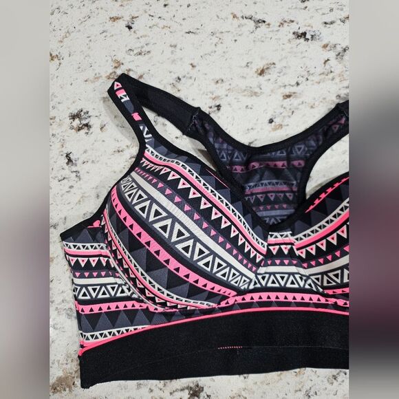 NWT Youmita Boho Racerback Sportsbra Bundle Strappy Back Mesh Lining Size 40 D - Picture 14 of 15
